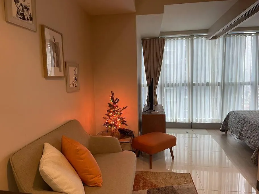 Private Condo Unit In Uptown Parksuites I & II Manila
