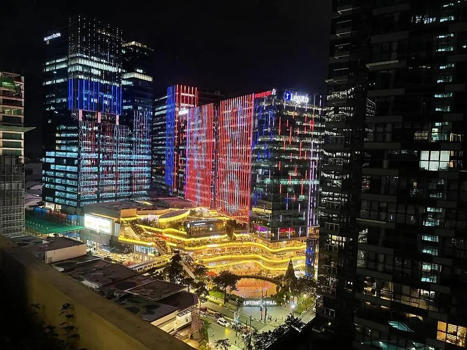 Lägenhet Private Condo Unit In Uptown Parksuites I & II Manila